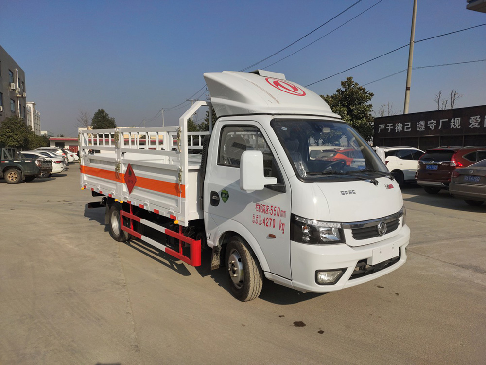 大途逸柴油4米氣瓶車(chē)