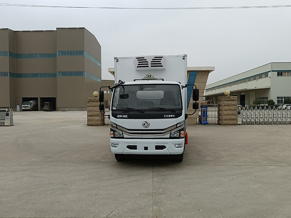 東風(fēng)多利卡D7F7醫(yī)療廢物轉(zhuǎn)運(yùn)車